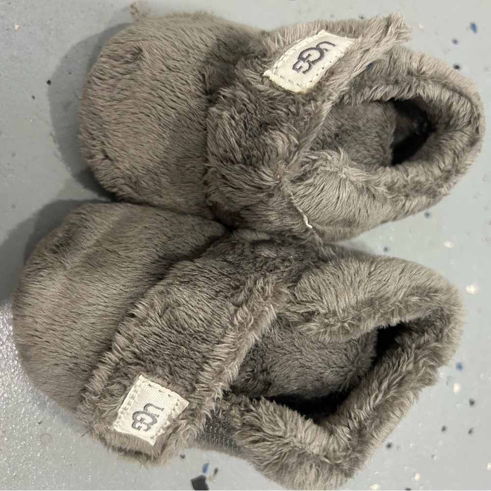 UGG Plush Gray Baby Booties